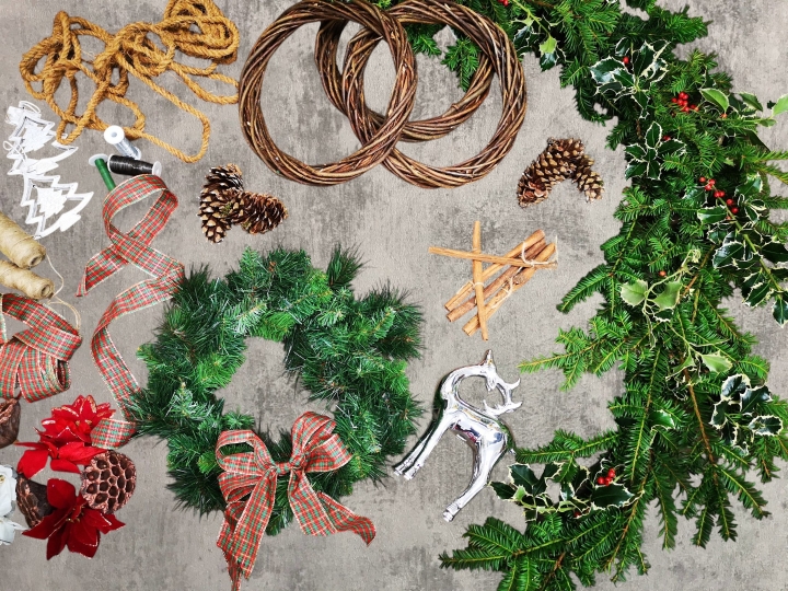 Christmas Wreath Workshop Saturday 29th November 10:30 am 